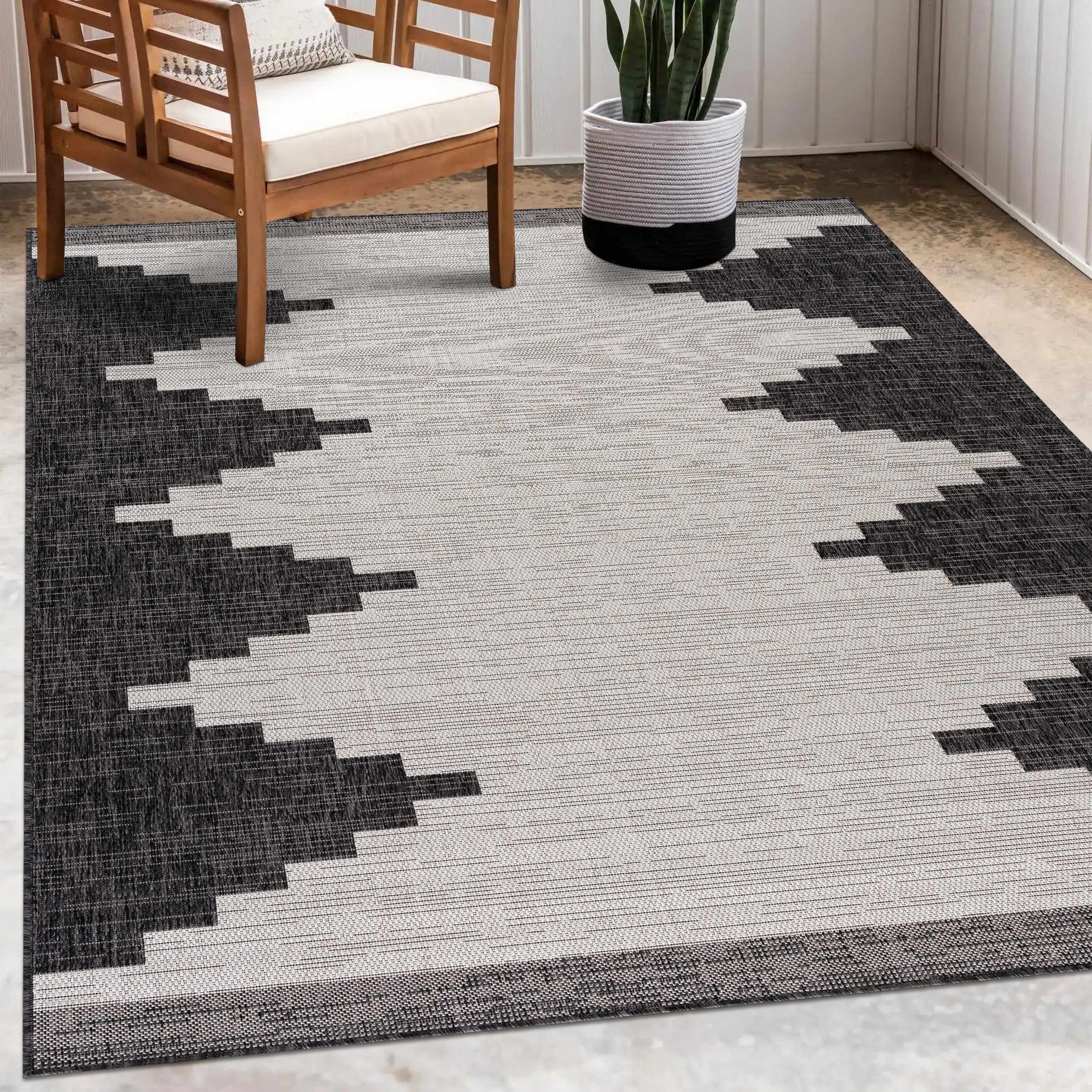 Stunning Outdoor Rug With Aztec Pattern Easy To Clean