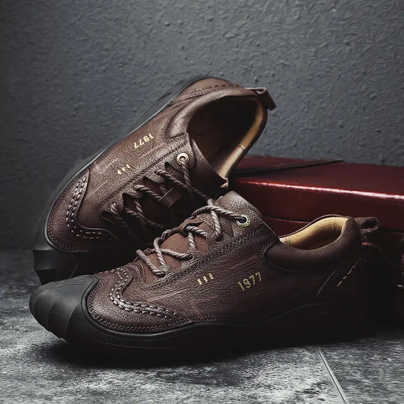 Men's Leather Hiking Shoes Slip-Resistant Traction